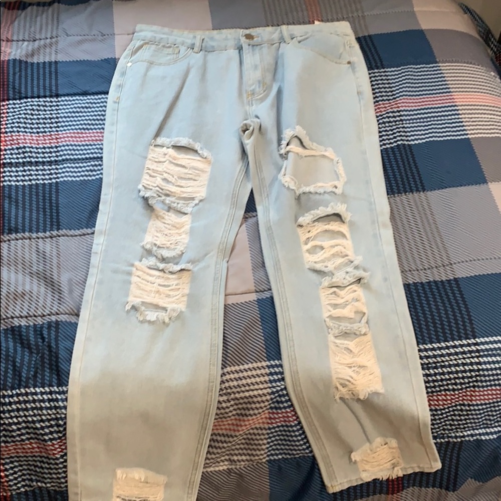 Zaful Ripped Light Blue Jeans